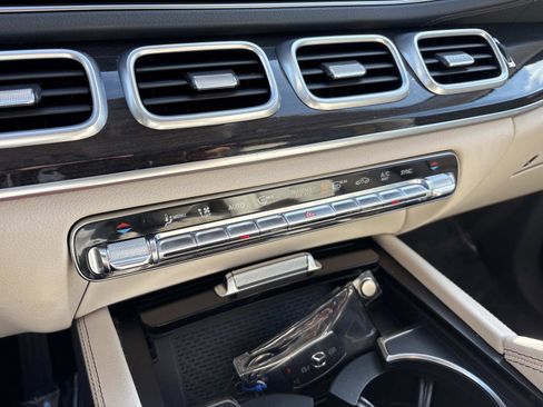 Used 2020 Mercedes-Benz GLS 450 4MATIC image 26