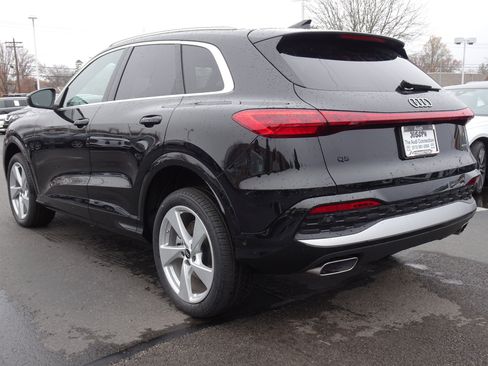 Certified 2025 Audi Q5 Premium Plus w/ Premium Plus AWD/4WD image 3