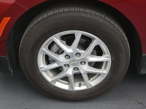 Used 2024 Chevrolet Equinox LT FWD image 9