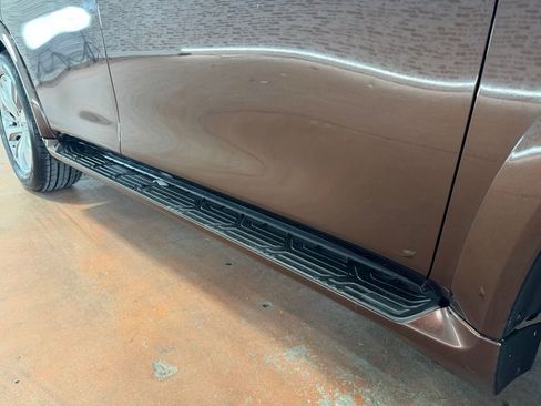 Used 2017 INFINITI QX80 2WD w/ Driver Assistance Package image 9