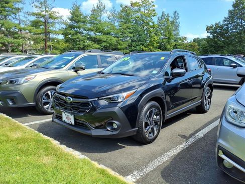 Used 2024 Subaru Crosstrek 2.0i Premium image 3