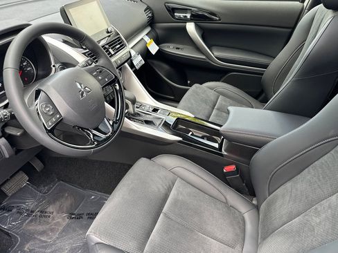 New 2025 Mitsubishi Eclipse Cross SE image 9