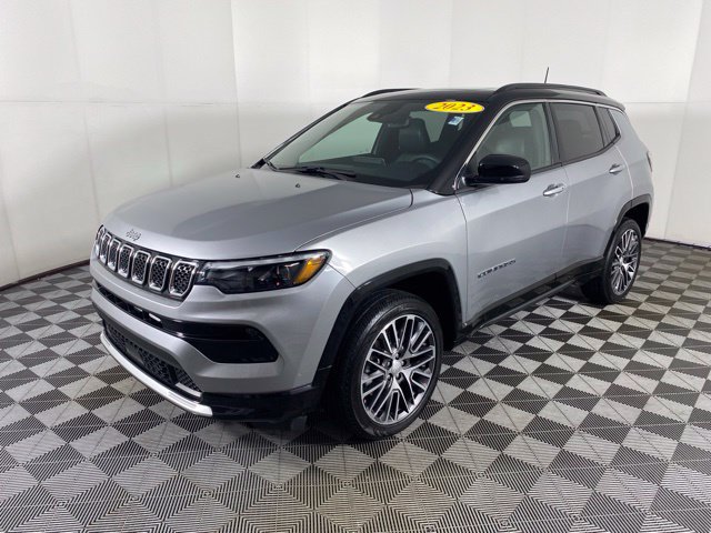Used 2023 Jeep Compass Limited w/ Elite Group AWD/4WD image 13