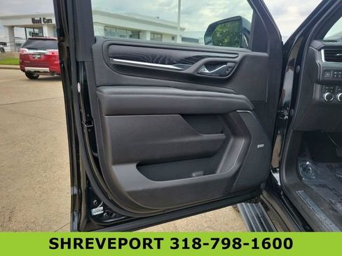 Used 2021 GMC Yukon XL Denali w/ Denali Premium Package AWD/4WD image 23