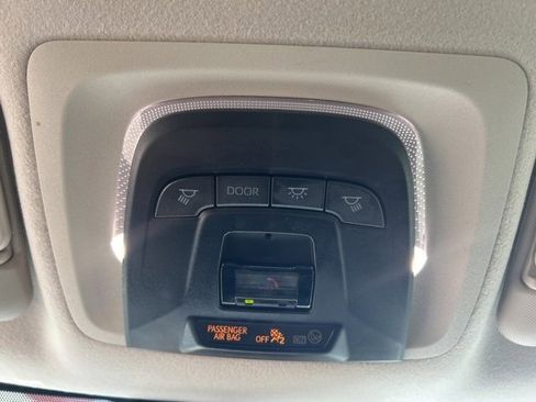 Used 2023 Toyota Corolla LE image 29