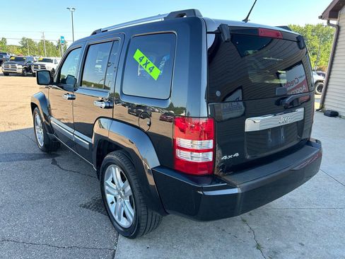 Used 2011 Jeep Liberty Sport AWD/4WD image 7