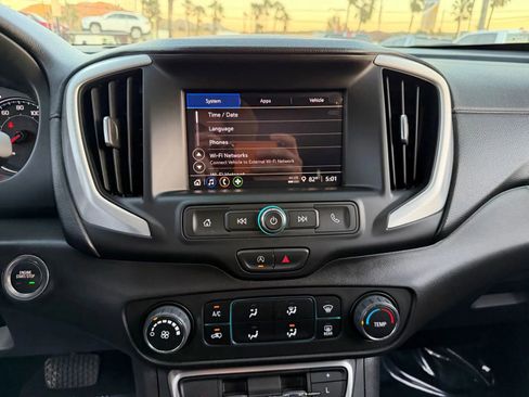 Used 2023 GMC Terrain SLE image 18