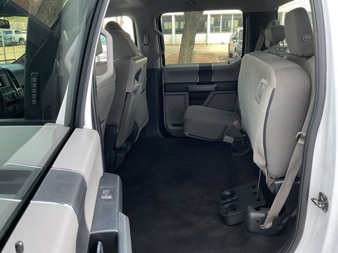 Used 2017 Ford F150 XLT w/ Trailer Tow Package image 19