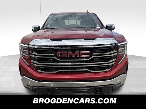 New 2026 GMC Sierra 1500 SLT image 8