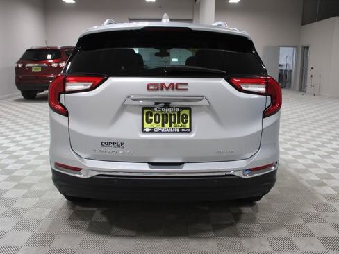 Certified 2022 GMC Terrain SLT w/ Tech Package image 11
