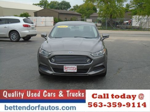 Used 2014 Ford Fusion SE FWD image 2