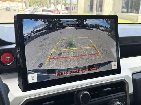 Used 2024 Toyota Tacoma TRD Off-Road image 18