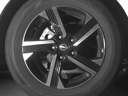 Used 2025 Nissan Sentra SV FWD image 15