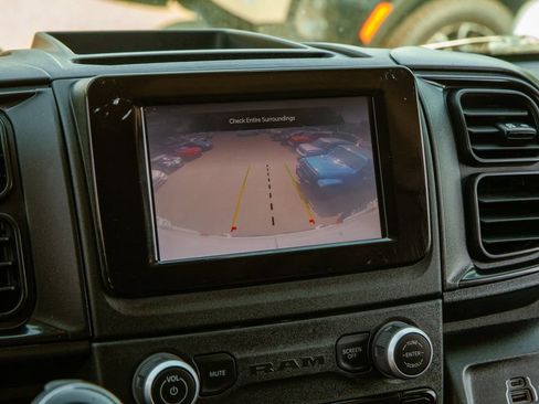 Used 2025 RAM ProMaster 2500 w/ Convenience Group FWD image 15