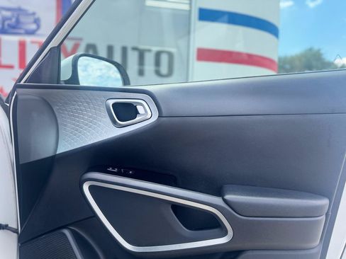 Used 2022 Kia Soul LX w/ Technology Package FWD image 53