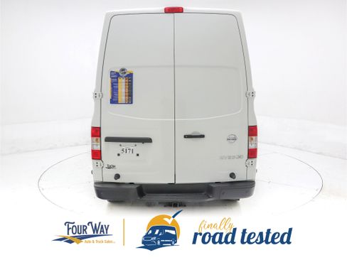 Used 2021 Nissan NV 3500 SV image 5