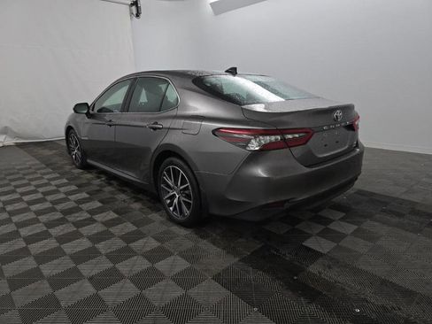 Used 2024 Toyota Camry XLE w/ Cold Weather Package image 8