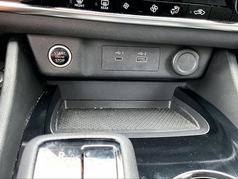 Used 2023 Nissan Rogue SV FWD image 33