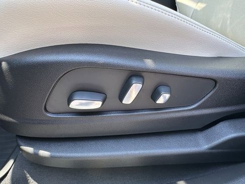 New 2025 Cadillac XT6 Sport w/ Technology Package image 18