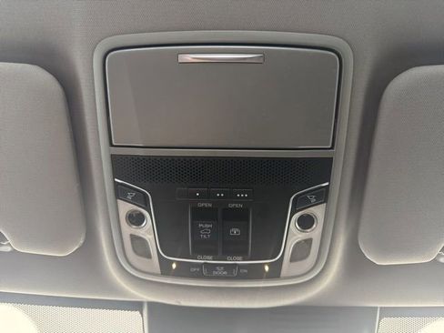 Used 2017 Honda CR-V Touring image 14