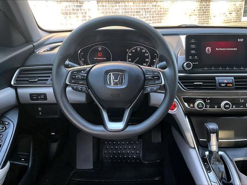 Used 2020 Honda Accord LX image 5