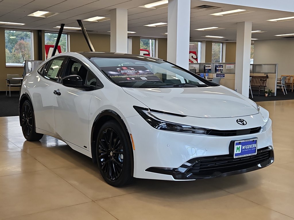 New 2027 Toyota Prius AWD image 2