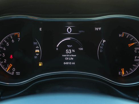 Used 2020 Jeep Grand Cherokee Altitude image 22