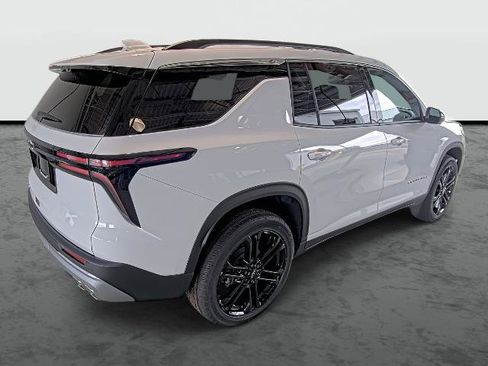 New 2026 Chevrolet Traverse LT w/ Driver Confidence Package AWD/4WD image 14