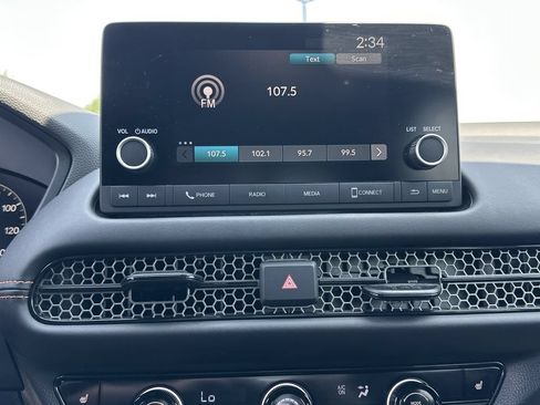Used 2025 Honda HR-V Sport image 11