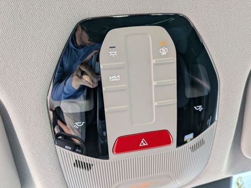 New 2026 Kia K4 FWD image 21