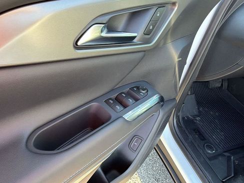 New 2026 Chevrolet Traverse LT image 12