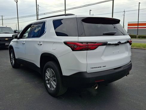 Used 2023 Chevrolet Traverse LT w/ Rear Camera Mirror Package AWD/4WD image 4