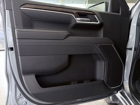 Used 2025 GMC Sierra 1500 Elevation image 27