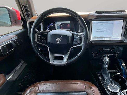 Used 2021 Ford Bronco Outer Banks w/ Sasquatch Package AWD/4WD image 5