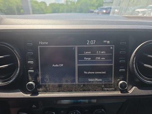 Used 2021 Toyota Tacoma TRD Sport AWD/4WD image 24