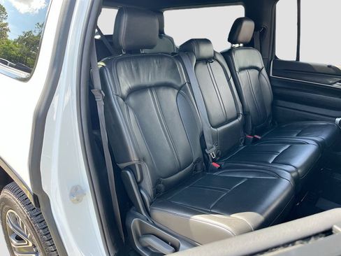 Certified 2023 Jeep Wagoneer 4WD w/ Premium Group I image 30