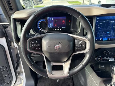 Used 2024 Ford Bronco Wildtrak AWD/4WD image 25