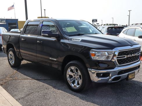 Used 2022 RAM 1500 Big Horn AWD/4WD image 3