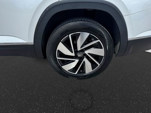 Used 2024 Volkswagen Atlas SEL AWD/4WD image 20