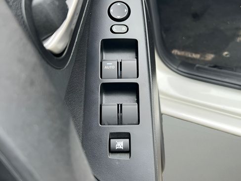 Used 2012 MAZDA MAZDA3 i Touring FWD image 14