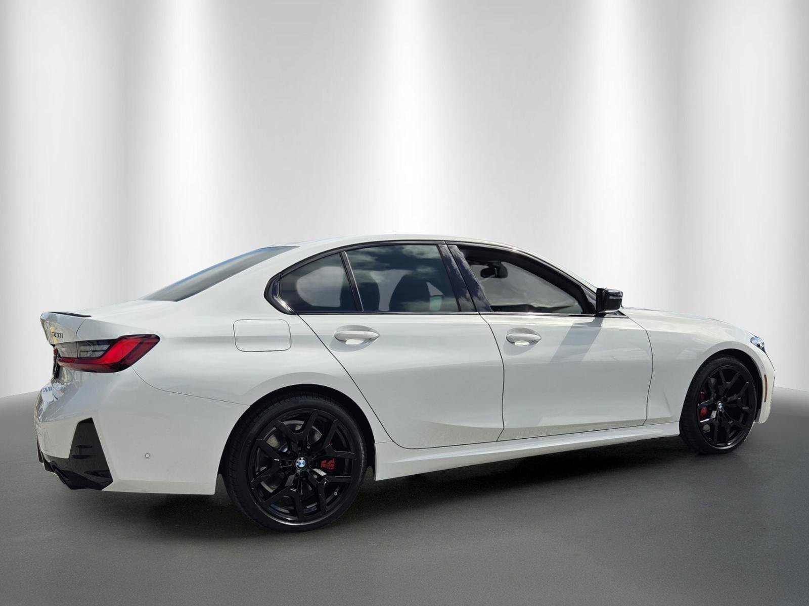 New 2026 BMW 330i Sedan w/ M Sport Package RWD image 7