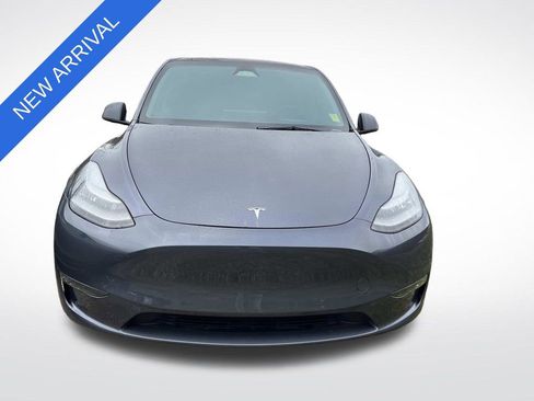 Used 2023 Tesla Model Y Long Range image 7
