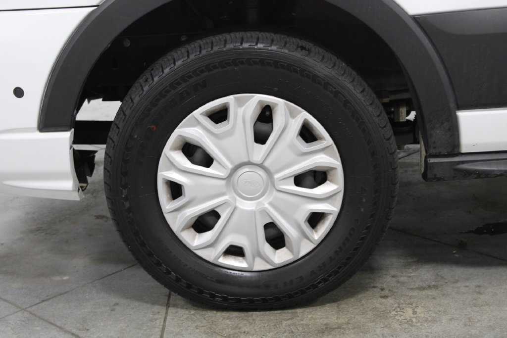 Used 2024 Ford Transit 350 XLT RWD image 19