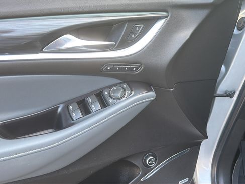 Used 2020 Buick Enclave Premium w/ Sun and Sites Package FWD image 25