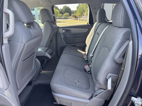 Used 2017 Chevrolet Traverse LS FWD image 17
