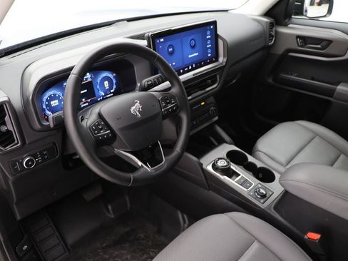 Used 2025 Ford Bronco Sport Badlands image 14