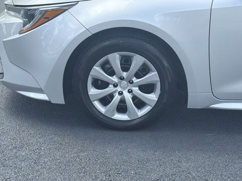 Used 2023 Toyota Corolla LE FWD image 32