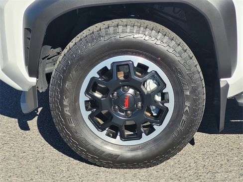 Certified 2025 Toyota 4Runner TRD Off-Road image 11