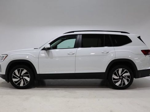 Used 2025 Volkswagen Atlas SE AWD/4WD image 4