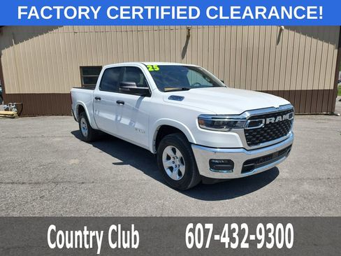 Used 2025 RAM 1500 Big Horn AWD/4WD image 1